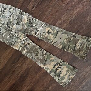 Valabasas Men's Camo Distressed Flared Bootcut Jeans - Olive/Camo